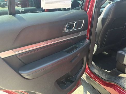 Used 2018 Ford Explorer Sport w/ Equipment Group 401A AWD/4WD image 17