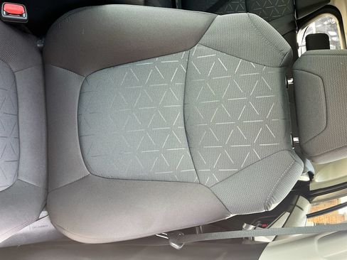 Used 2025 Toyota RAV4 XLE w/ Convenience Package AWD/4WD image 18