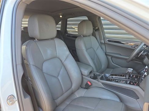 Used 2023 Porsche Macan S image 71