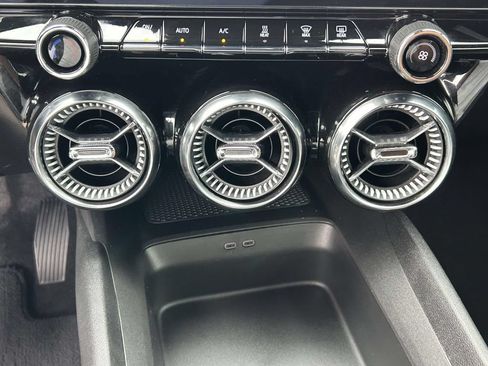 Used 2024 Chevrolet Blazer EV LT AWD/4WD image 31