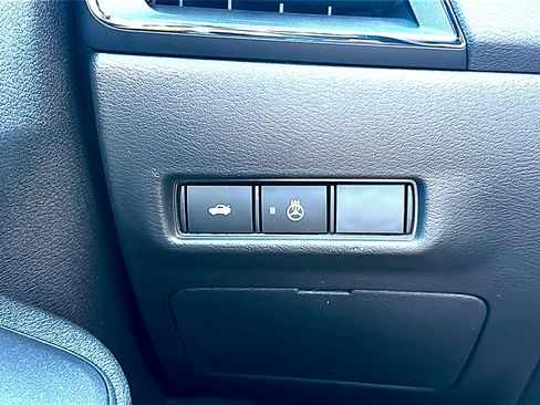 New 2026 Nissan Sentra SV w/ SV Convenience Package FWD image 25