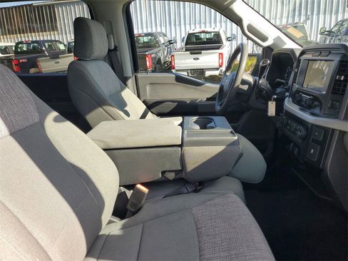 Used 2023 Ford F150 XLT image 33