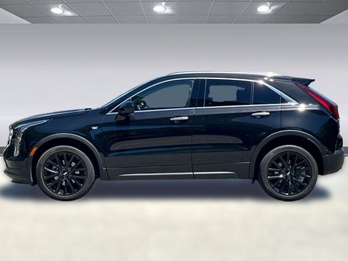 Used 2023 Cadillac XT4 Luxury w/ Cold Weather Package AWD/4WD image 2