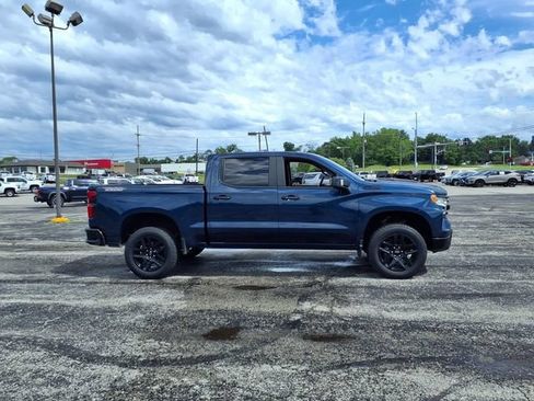Used 2023 Chevrolet Silverado 1500 LT Trail Boss w/ LT Trail Boss Premium Package AWD/4WD image 4