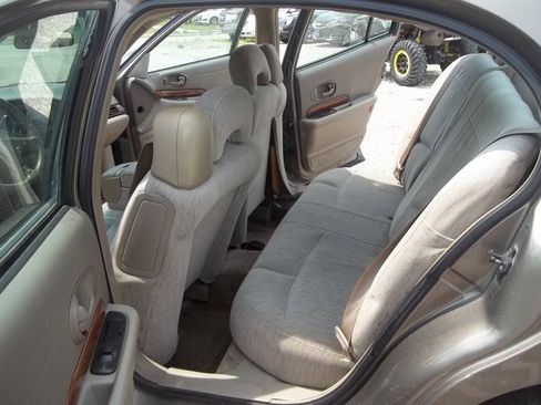 Used 2002 Buick Le Sabre Custom FWD image 9
