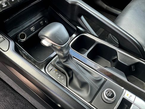 Used 2025 Kia Telluride S FWD image 19