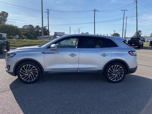Used 2019 Lincoln Nautilus Reserve FWD image 10