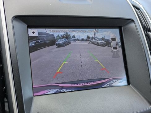 Used 2019 Ford Edge SEL w/ Equipment Group 201A AWD/4WD image 14
