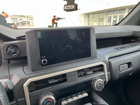 Used 2025 Toyota Tacoma SR w/ SR Upgrade Package AWD/4WD image 12