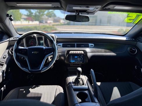 Used 2015 Chevrolet Camaro LS RWD image 9