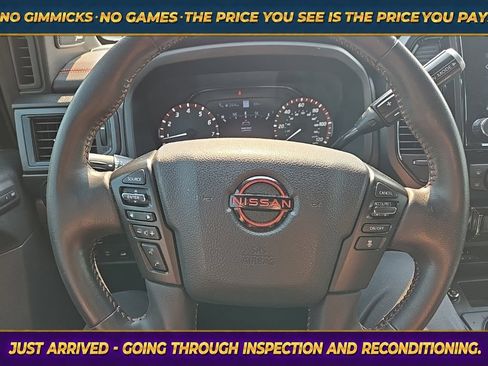 Used 2023 Nissan Titan PRO-4X w/ Pro-4x Convenience Package AWD/4WD image 18