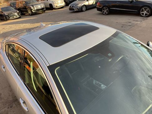 Used 2013 Jaguar XF 3.0 image 12