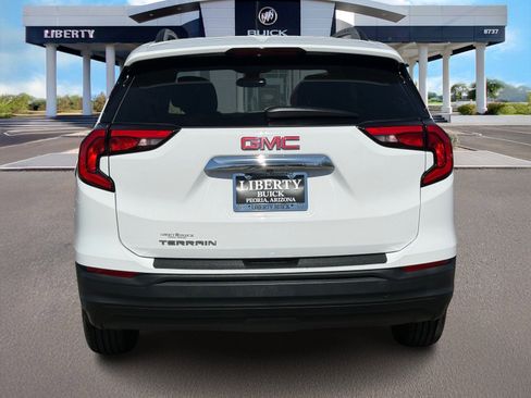 Used 2020 GMC Terrain SLE w/ Driver Convenience Package image 5