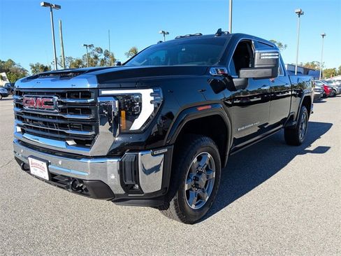Used 2025 GMC Sierra 2500 SLT w/ SLT Premium Package image 8