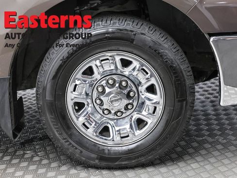 Used 2019 Nissan NV 3500 SL RWD image 30