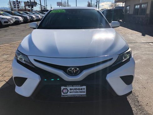 Used 2020 Toyota Camry SE image 6