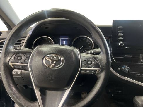 Used 2022 Toyota Camry LE w/ Convenience Package FWD image 12