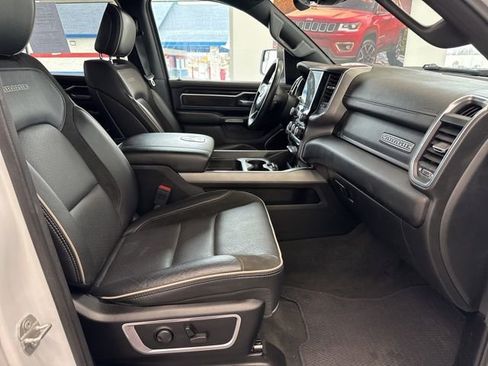 Used 2024 RAM 1500 Laramie image 10