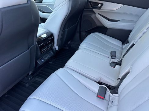 Used 2023 Acura MDX SH-AWD w/ Technology Package image 13