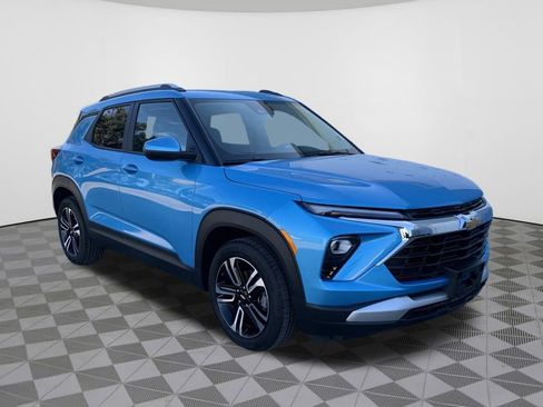 New 2025 Chevrolet TrailBlazer LT w/ Convenience Package FWD image 4
