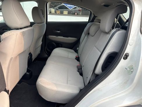 Used 2022 Honda HR-V LX image 31
