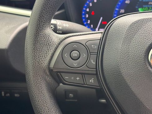 Used 2022 Toyota Corolla LE FWD image 25