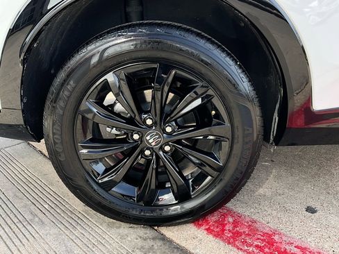 Used 2025 Buick Envista Sport Touring image 9