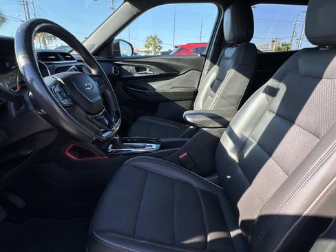 Used 2022 Chevrolet TrailBlazer RS w/ Technology Package image 15