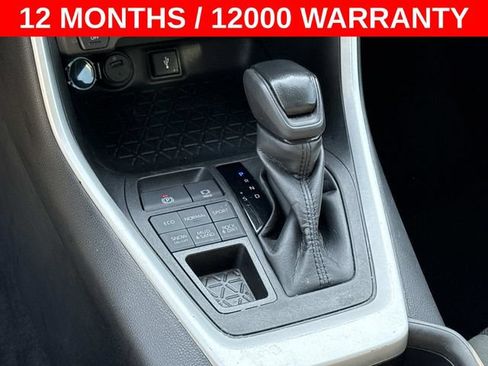 Used 2022 Toyota RAV4 LE AWD/4WD image 19