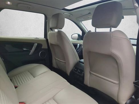 Used 2023 Land Rover Discovery Sport SE AWD/4WD image 27