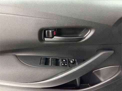Used 2023 Toyota Corolla LE image 5