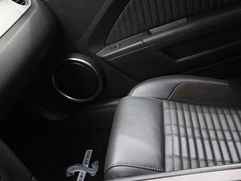 Used 2013 Ford Mustang Shelby GT500 image 11