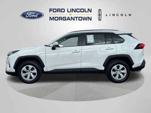 Used 2020 Toyota RAV4 LE image 1