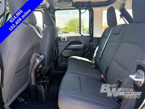 Used 2021 Jeep Wrangler Unlimited Sahara AWD/4WD image 28