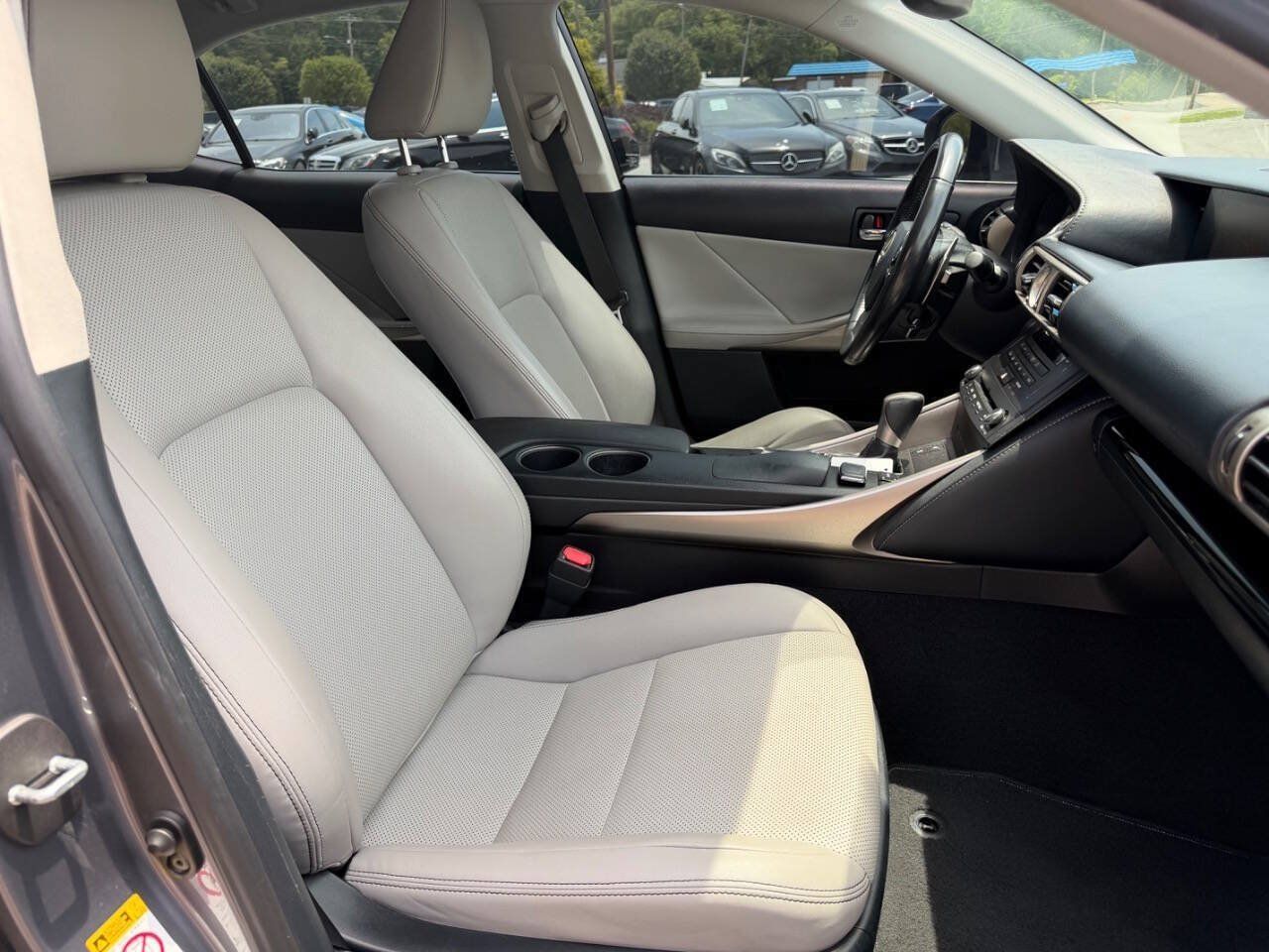 Used 2015 Lexus IS 250 w/ Navigation System Package RWD image 20
