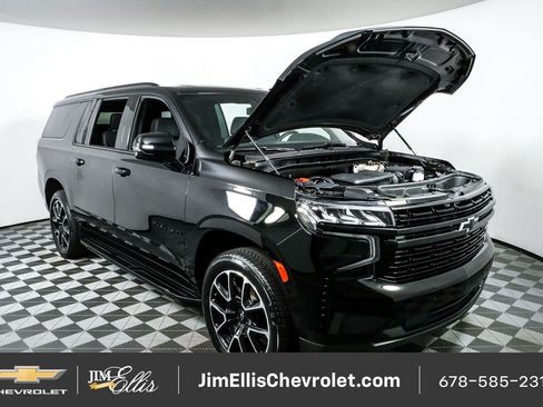Certified 2024 Chevrolet Suburban RST w/ Luxury Package RWD image 37