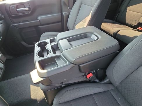 Certified 2022 Chevrolet Silverado 1500 Custom AWD/4WD image 19