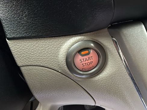 Used 2015 Nissan Sentra SV FWD image 12