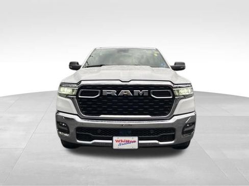Used 2025 RAM 1500 Big Horn AWD/4WD image 4