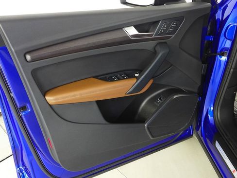 Used 2022 Audi Q5 2.0T Premium Plus w/ Premium Plus Package image 11