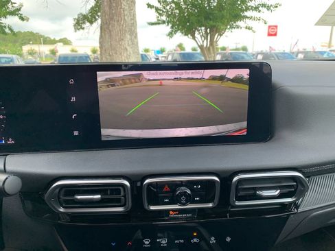 New 2026 Nissan Sentra SV w/ Floor Mat Package FWD image 13
