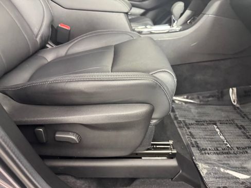 Used 2025 Subaru Ascent Limited w/ Popular Package #1 AWD/4WD image 38