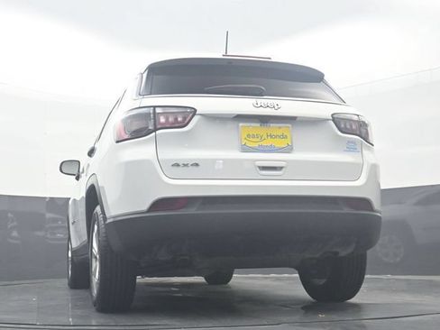 Used 2024 Jeep Compass Sport AWD/4WD image 31