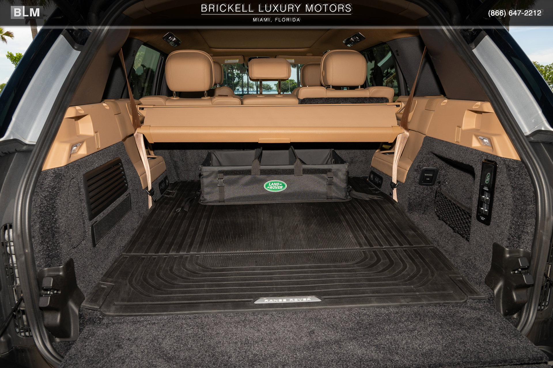 Used 2025 Land Rover Range Rover Long Wheelbase SE AWD/4WD image 12