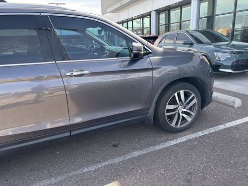 Used 2016 Honda Pilot Elite image 12