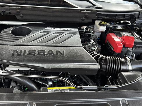 Used 2025 Nissan Rogue SV image 28