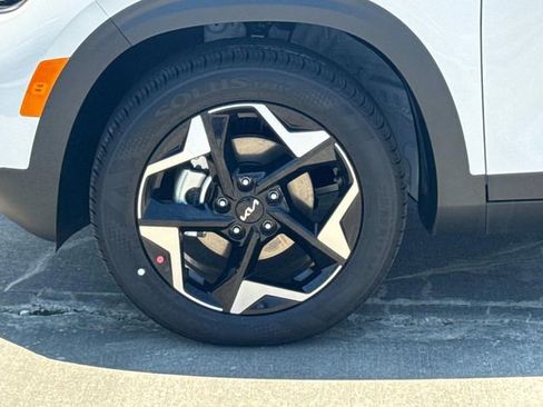 New 2026 Kia Seltos S FWD image 4