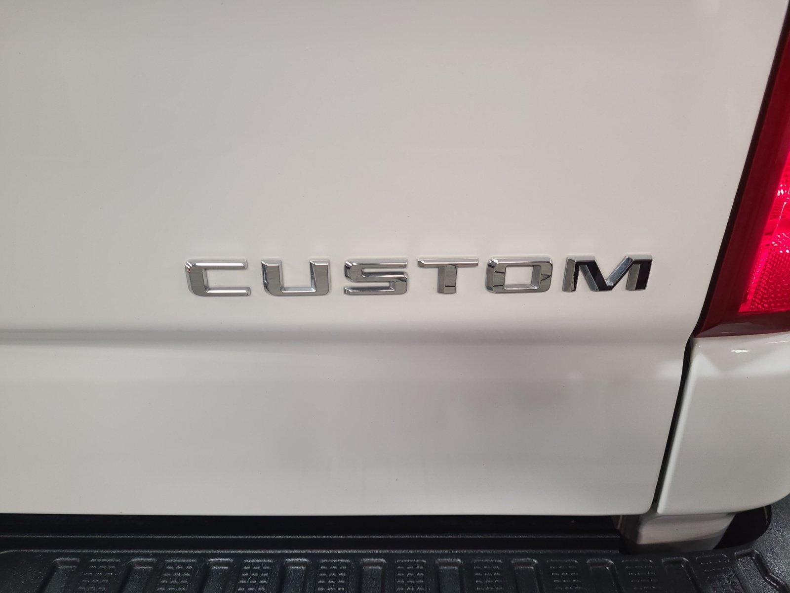 Certified 2023 Chevrolet Silverado 1500 Custom AWD/4WD image 24