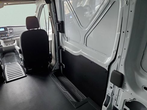 New 2025 Ford Transit 250 148 Medium Roof image 38