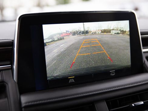 Used 2023 Chevrolet Tahoe LT AWD/4WD image 17